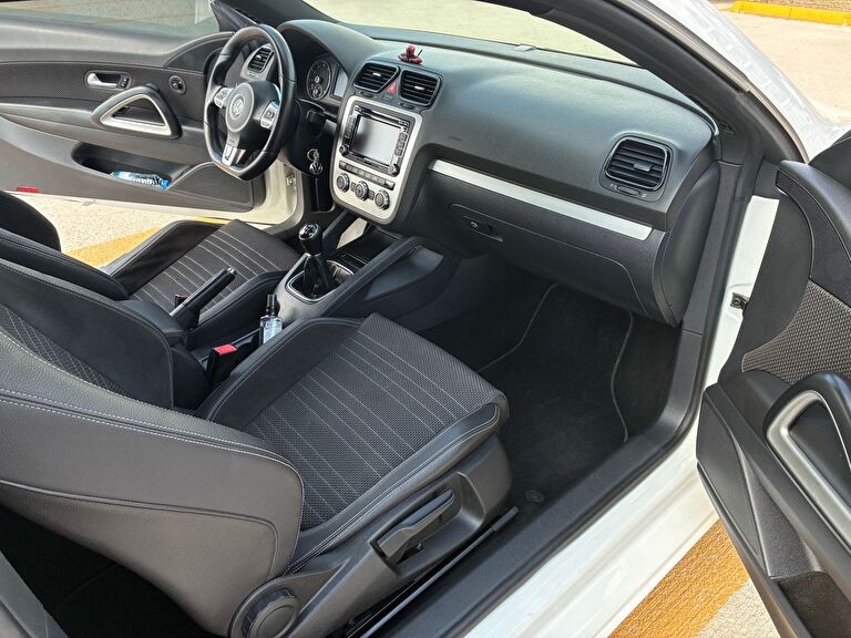 VOLKSWAGEN SCIROCCO