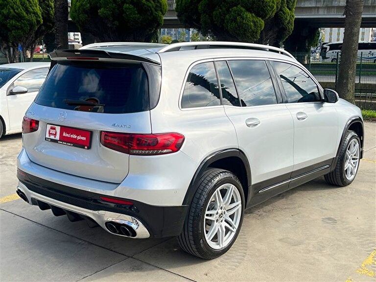 MERCEDES-BENZ GLB