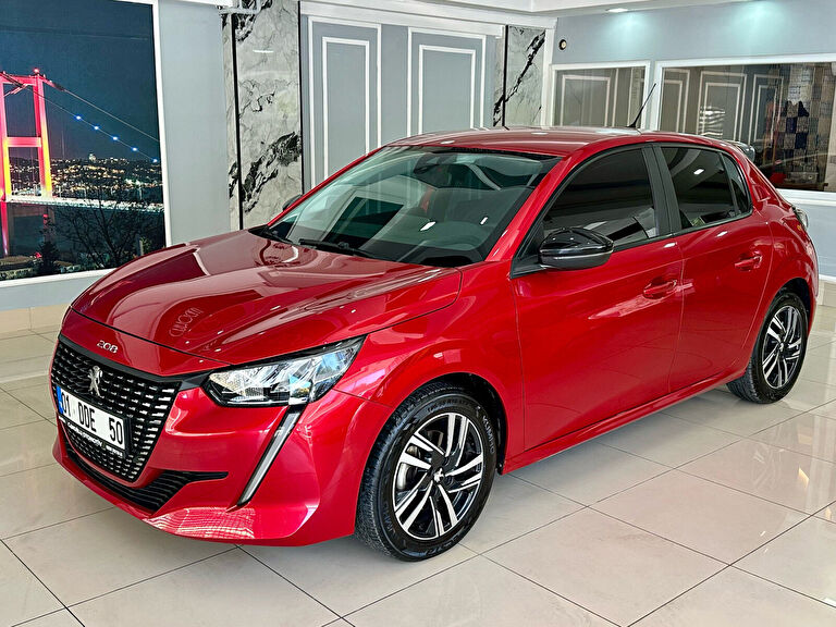 PEUGEOT 208
