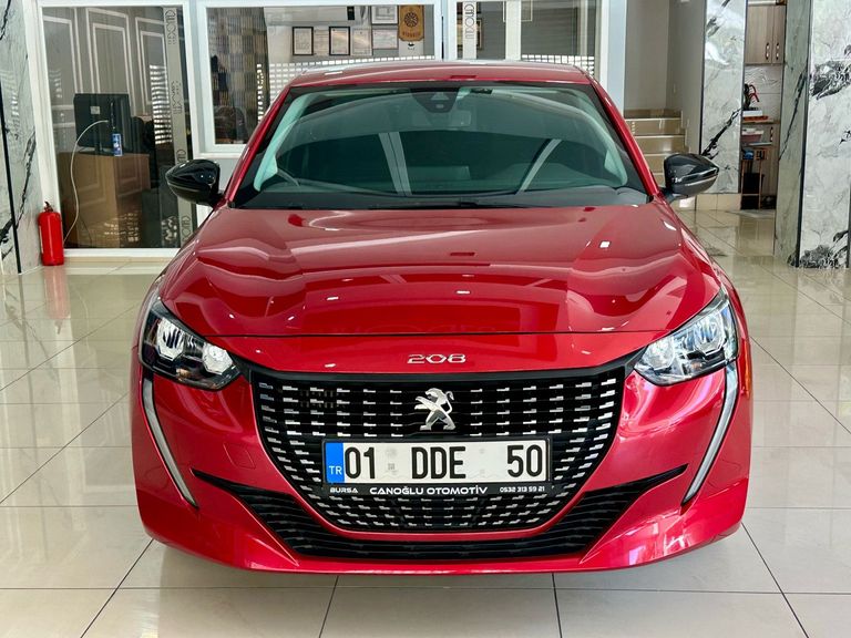 PEUGEOT 208