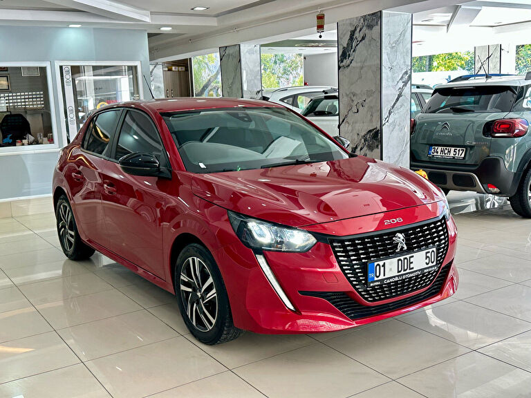 PEUGEOT 208