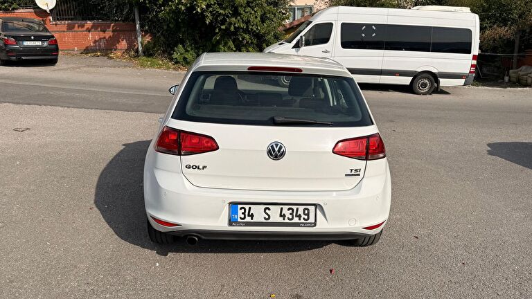 VOLKSWAGEN GOLF
