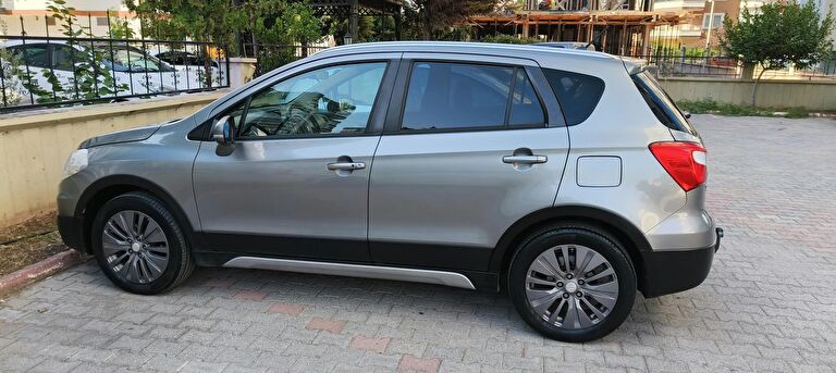 SUZUKI SX4 S-CROSS