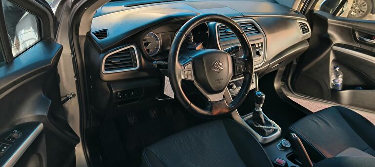 SUZUKI SX4 S-CROSS