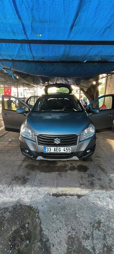 SUZUKI SX4 S-CROSS