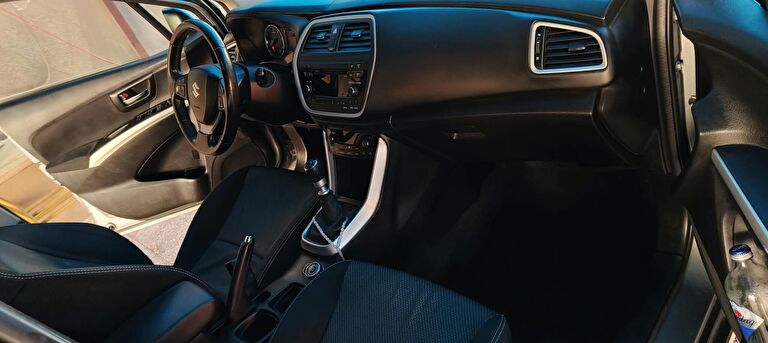 SUZUKI SX4 S-CROSS
