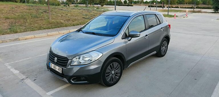 SUZUKI SX4 S-CROSS