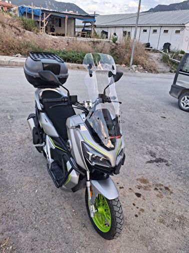 RKS Reale 125
