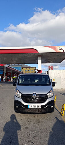 RENAULT TRAFIC