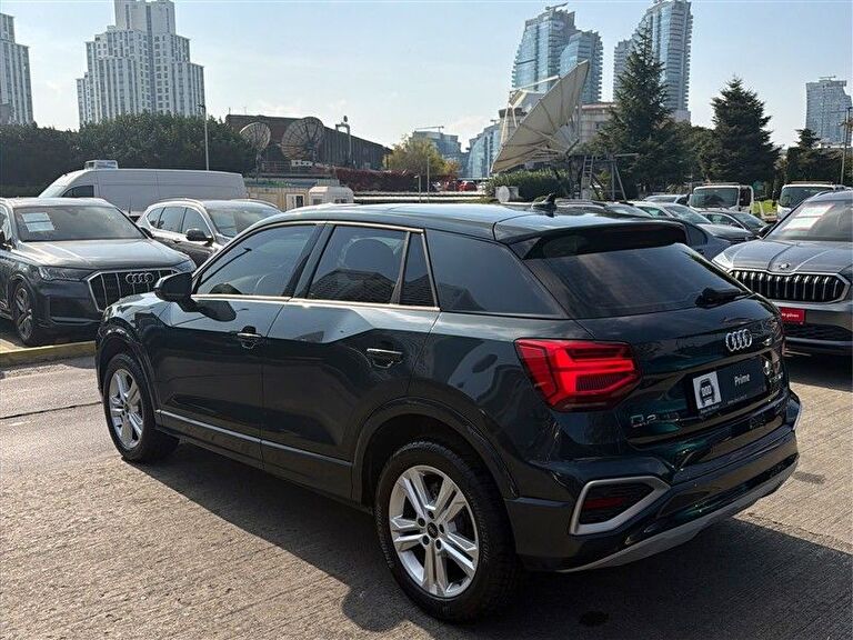 AUDI Q2