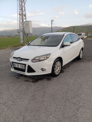 FORD FOCUS