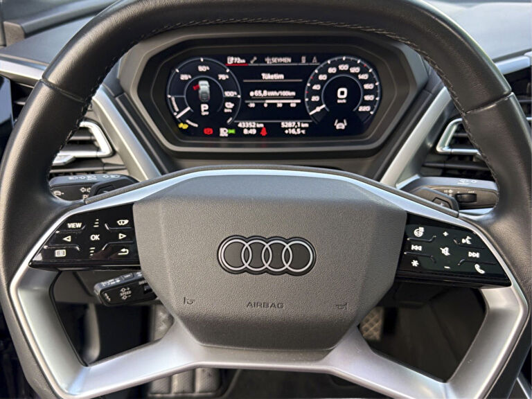 AUDI Q4 SPORTBACK