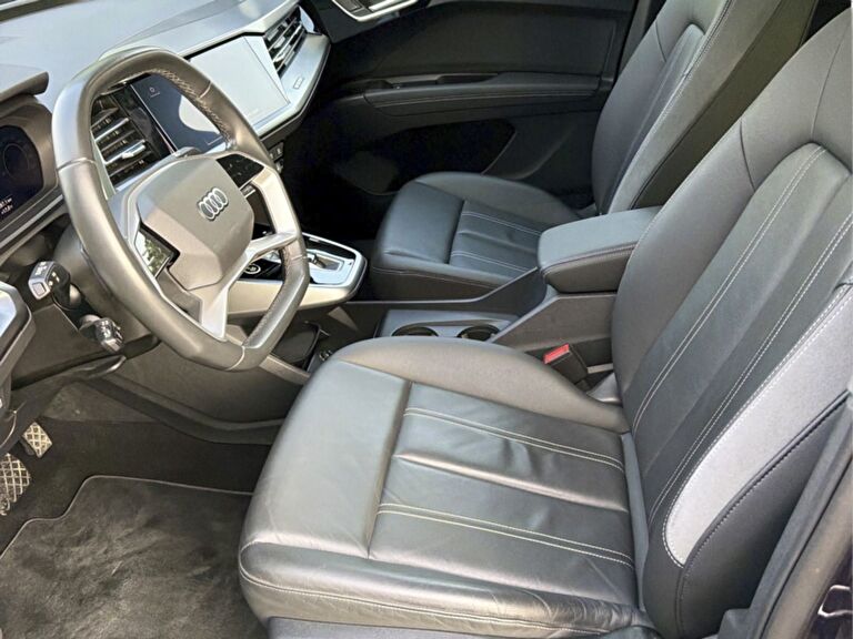 AUDI Q4 SPORTBACK