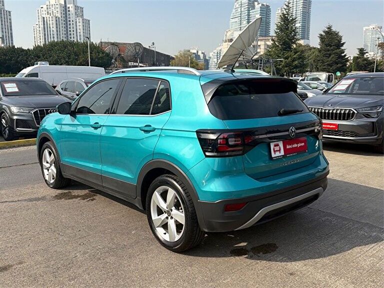 VOLKSWAGEN T-CROSS