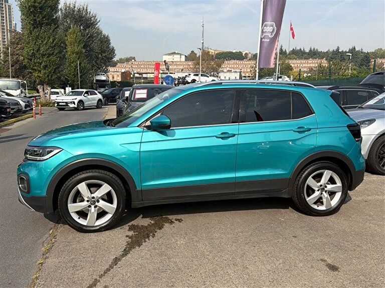 VOLKSWAGEN T-CROSS