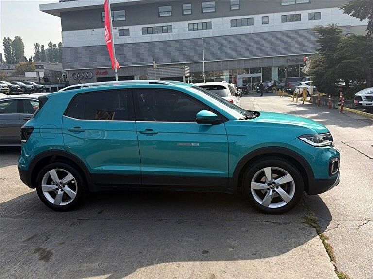 VOLKSWAGEN T-CROSS