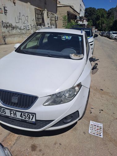 SEAT IBIZA