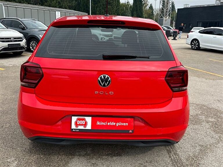 VOLKSWAGEN POLO