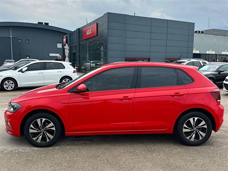 VOLKSWAGEN POLO