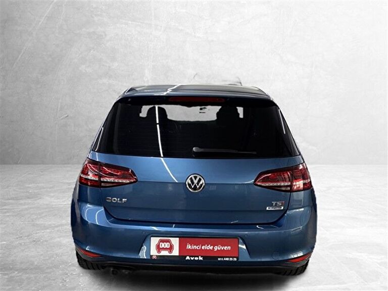 VOLKSWAGEN GOLF