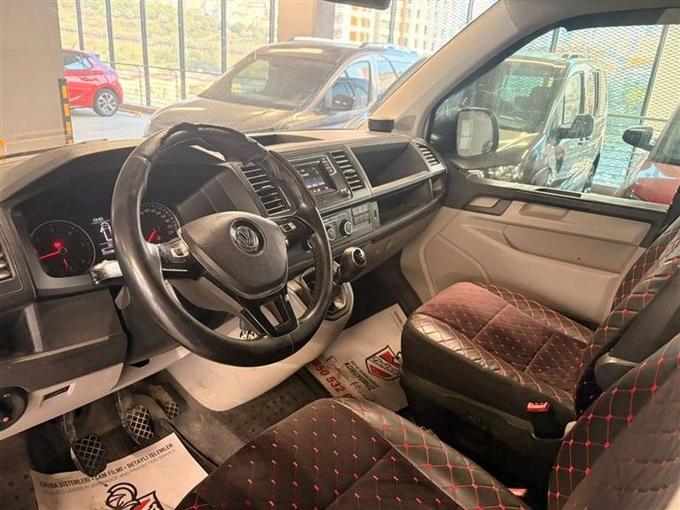 VOLKSWAGEN TRANSPORTER