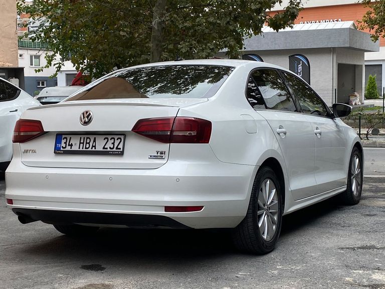 VOLKSWAGEN JETTA