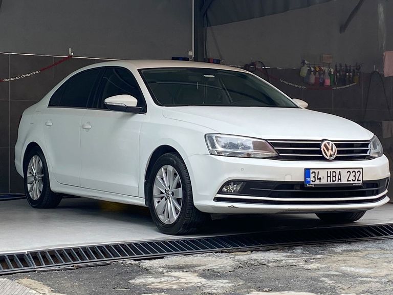 VOLKSWAGEN JETTA