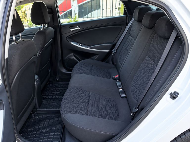 HYUNDAI ACCENT BLUE