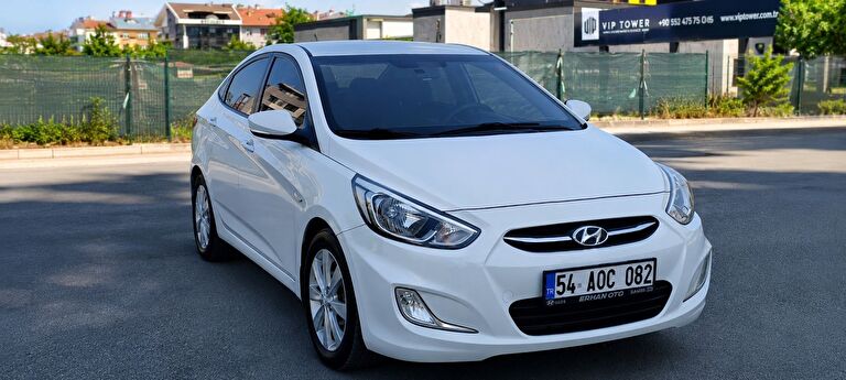 HYUNDAI ACCENT BLUE