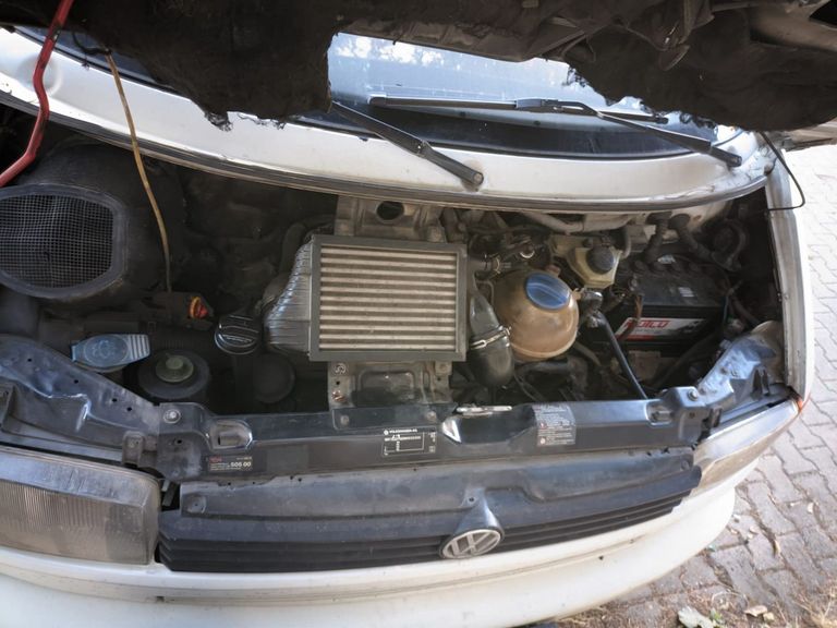 VOLKSWAGEN TRANSPORTER