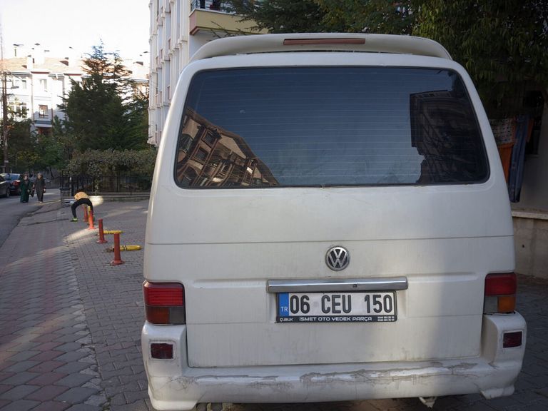 VOLKSWAGEN TRANSPORTER