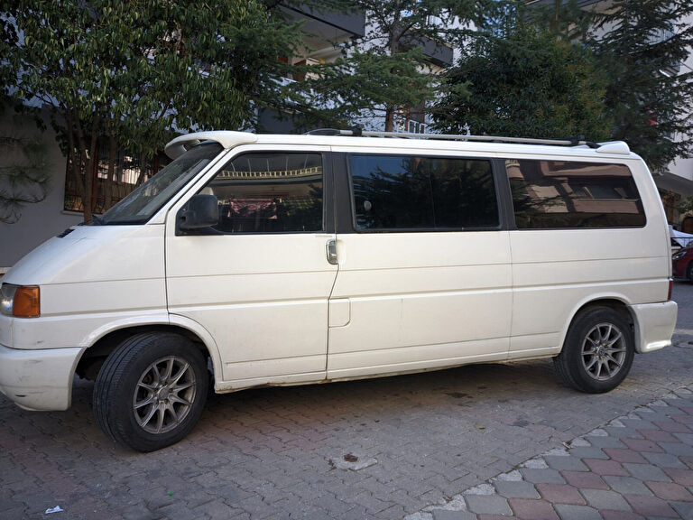VOLKSWAGEN TRANSPORTER