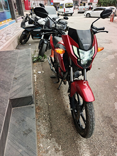 Honda CB 125 F
