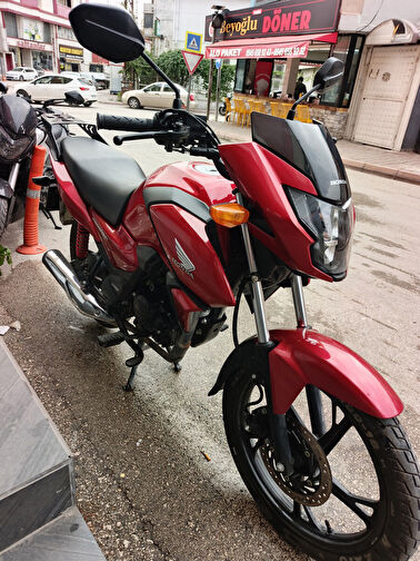 Honda CB 125 F