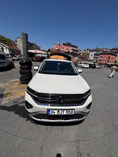 VOLKSWAGEN T-CROSS