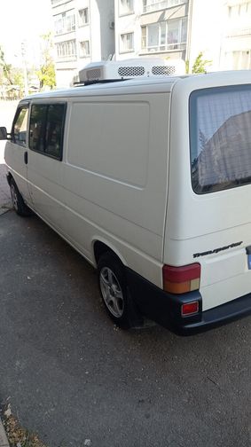 VOLKSWAGEN TRANSPORTER