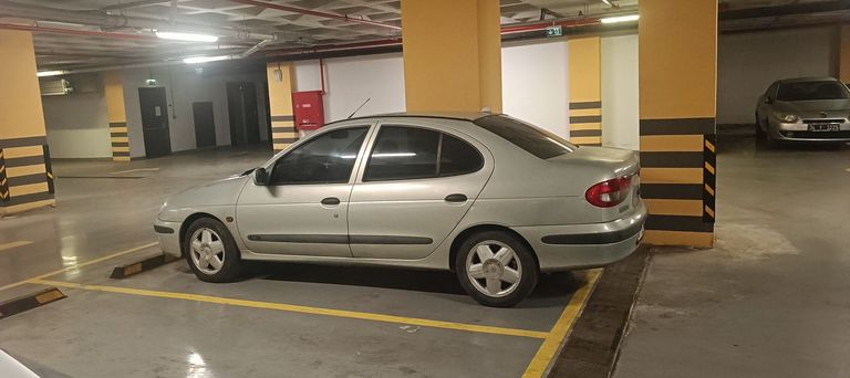 RENAULT MEGANE