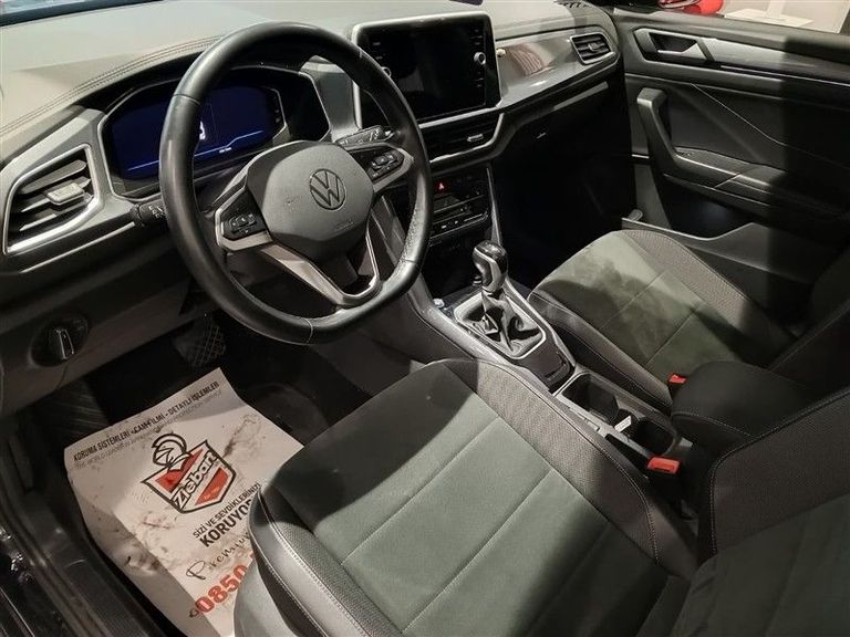 VOLKSWAGEN T-ROC