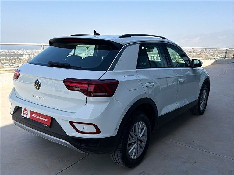 VOLKSWAGEN T-ROC