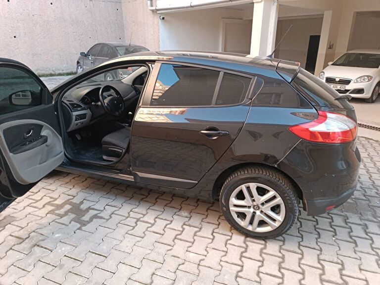 RENAULT MEGANE