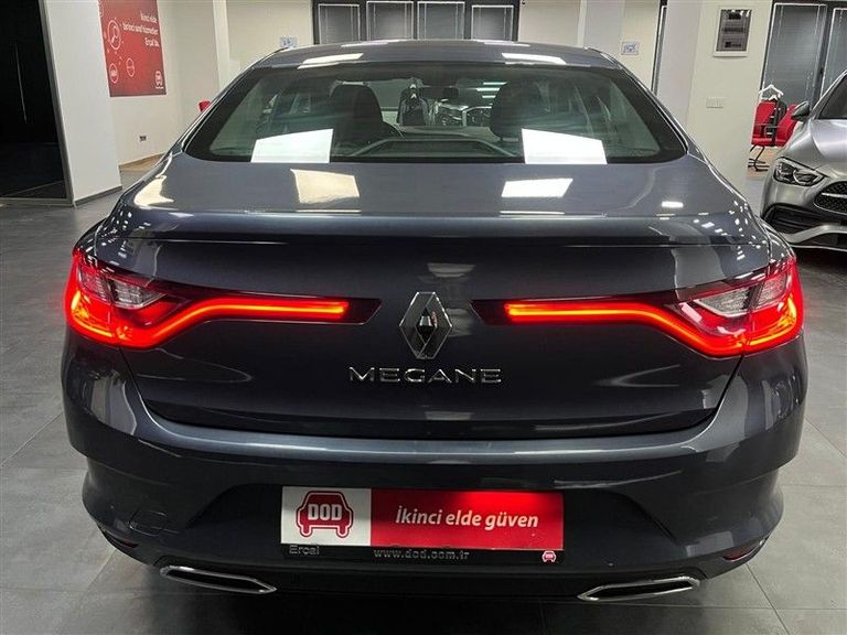 RENAULT MEGANE