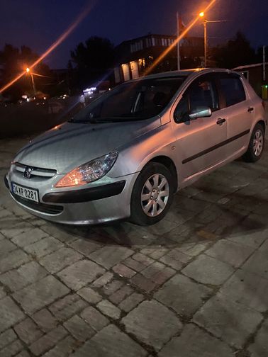 PEUGEOT 307