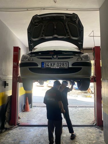 PEUGEOT 307