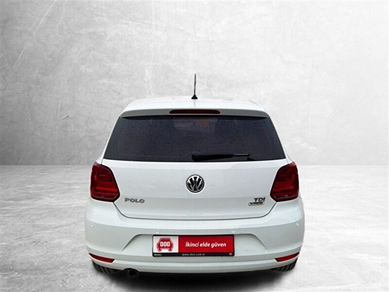VOLKSWAGEN POLO