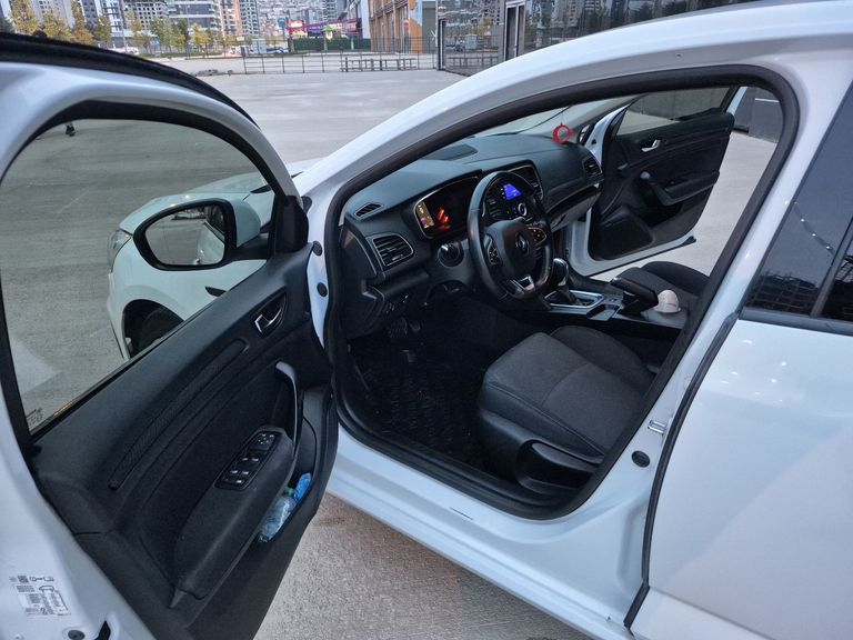 RENAULT MEGANE