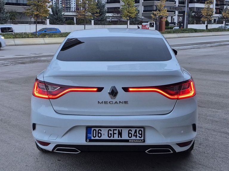 RENAULT MEGANE