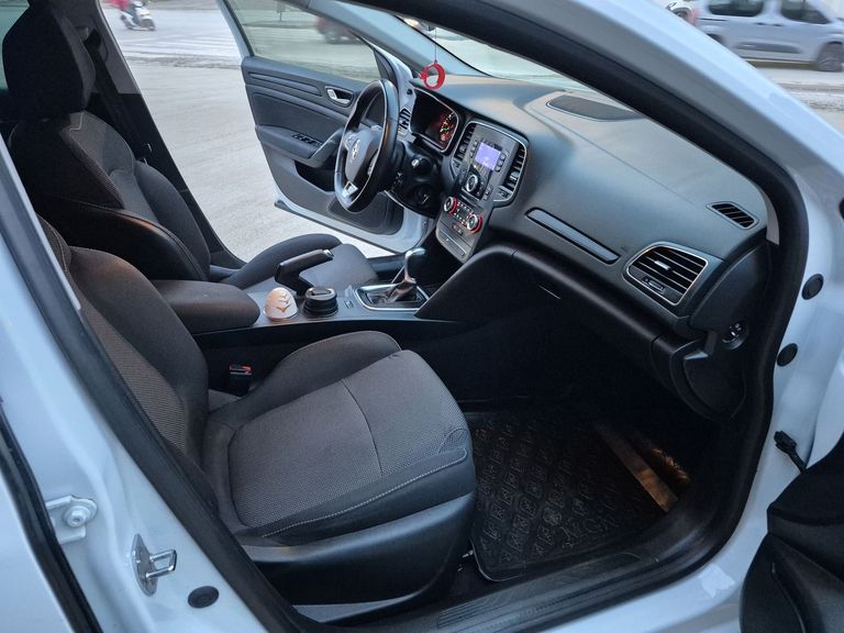 RENAULT MEGANE