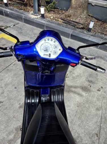 Piaggio Vespa Cosa
