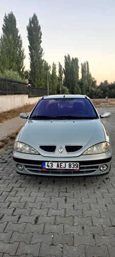 RENAULT MEGANE
