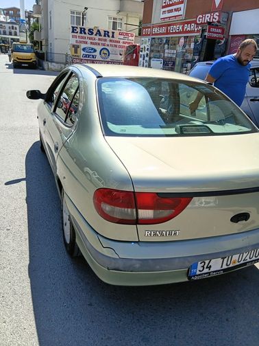 RENAULT MEGANE